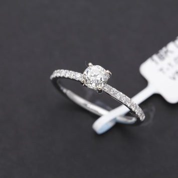 18K Bague en Or avec Diamond