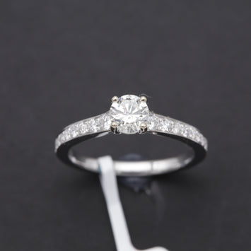 18K Bague en Or avec Diamond