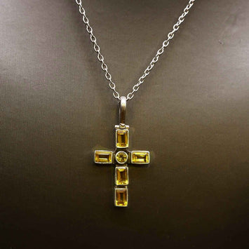 Pendentif croix en argent SP044