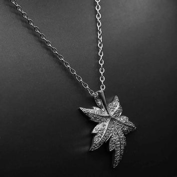 pendentif feuille d'érable en argent SP059