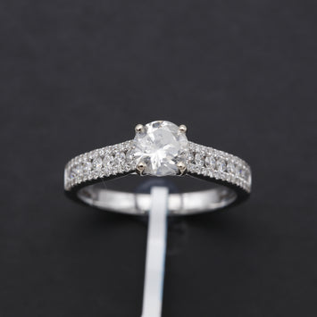 18K Bague en Or avec Diamond